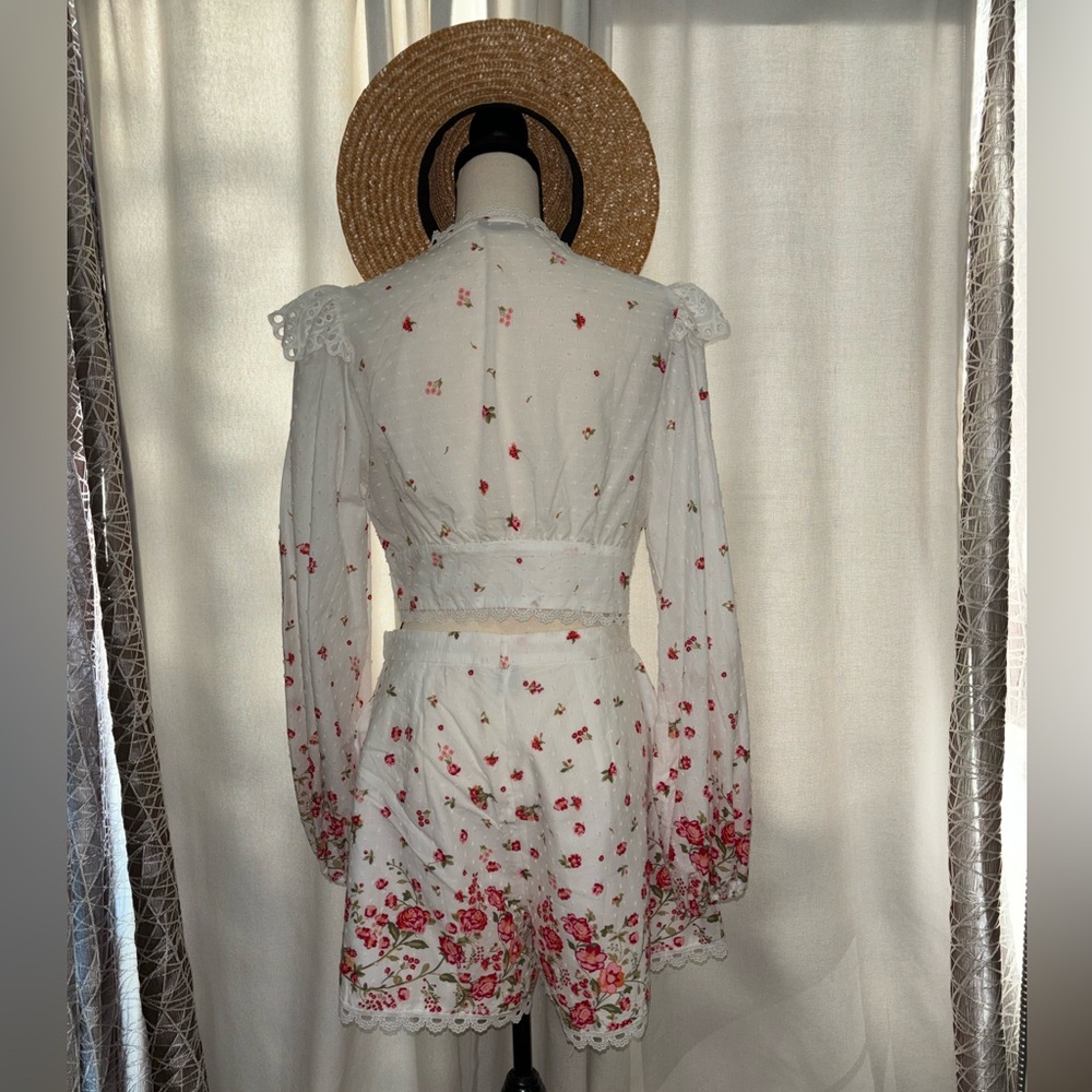 Short set - Picture 4 of 4
